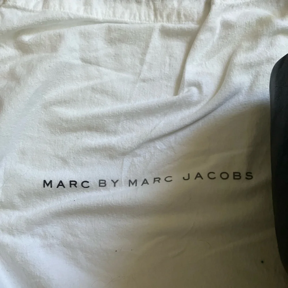 Marc by Marc Jacob’s Large Hobo Bag | Leather Crossbody | Work Polished